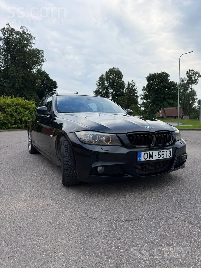 BMW 320 2009 photo 4