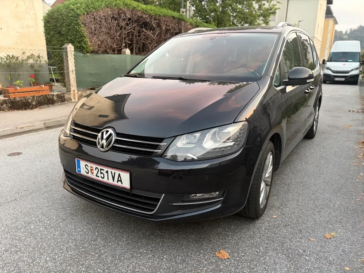 Volkswagen Sharan 2012 photo 2