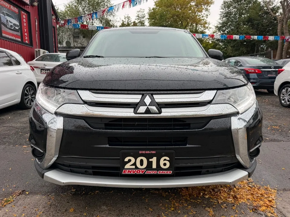 Mitsubishi Outlander 2016 photo 2