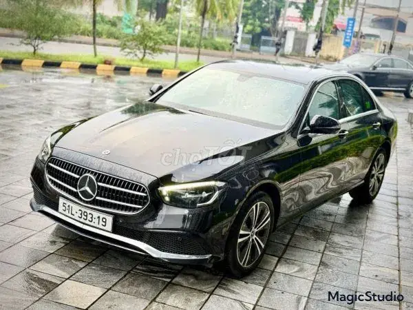 Mercedes-Benz E-Class 2023 photo 2