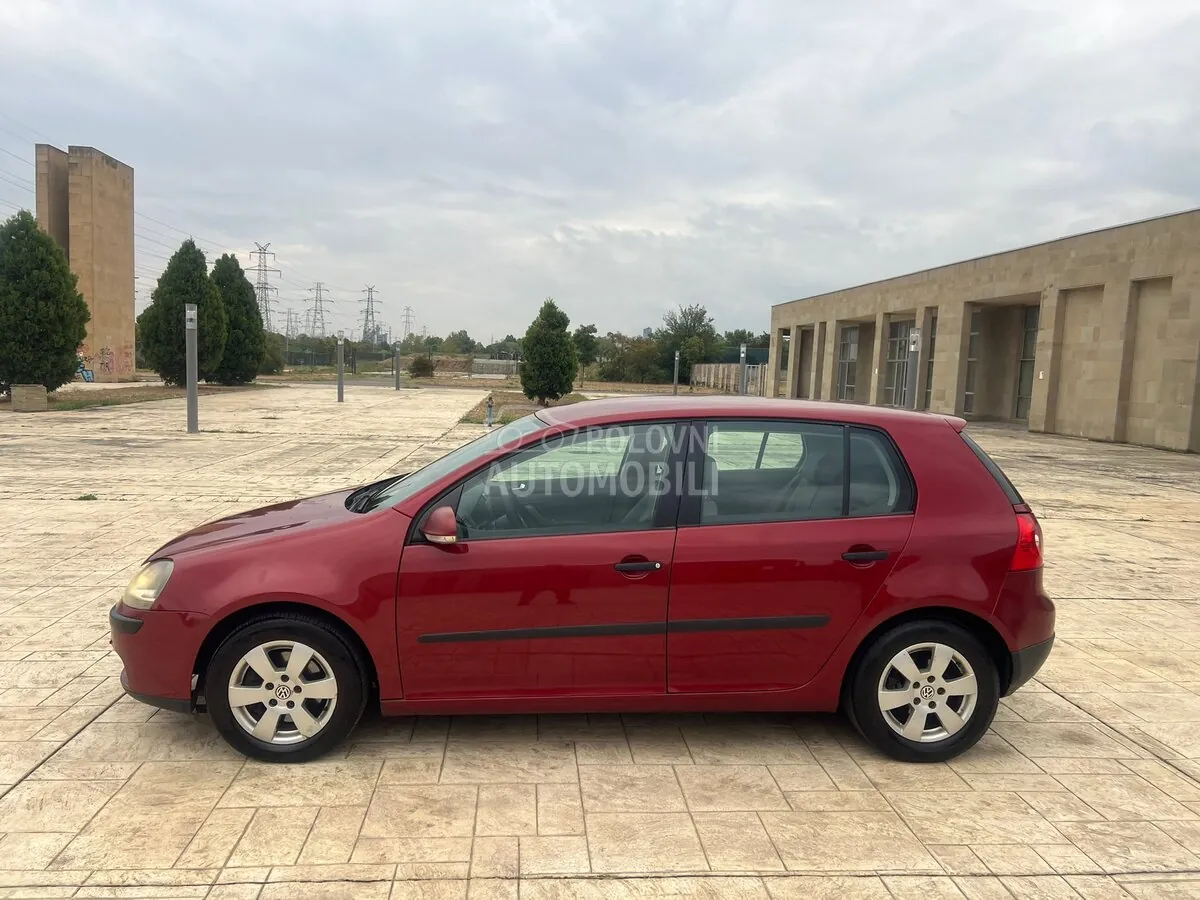 Volkswagen Golf 2004 photo 3