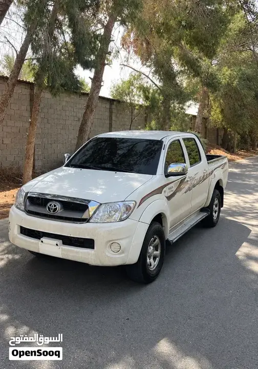 Toyota Hilux 2010 photo 2
