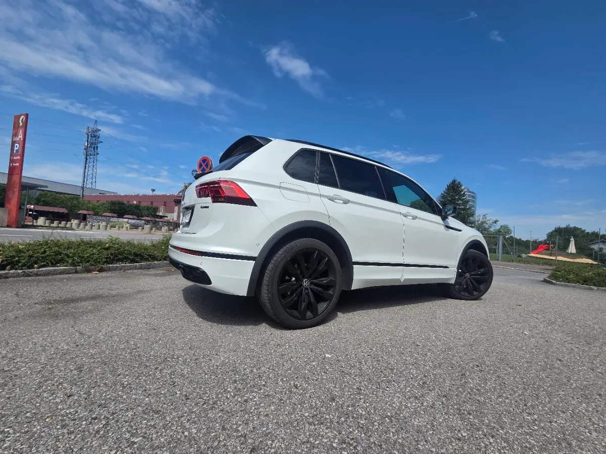Volkswagen Tiguan 2024 photo 3
