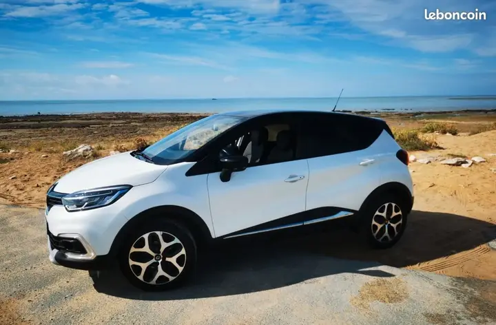 Renault Captur 2019 photo 2