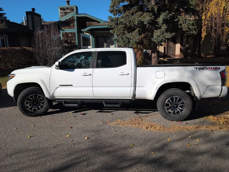 Toyota Tacoma 2021 photo 2