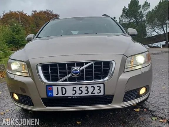 Volvo V70 2009 photo 2
