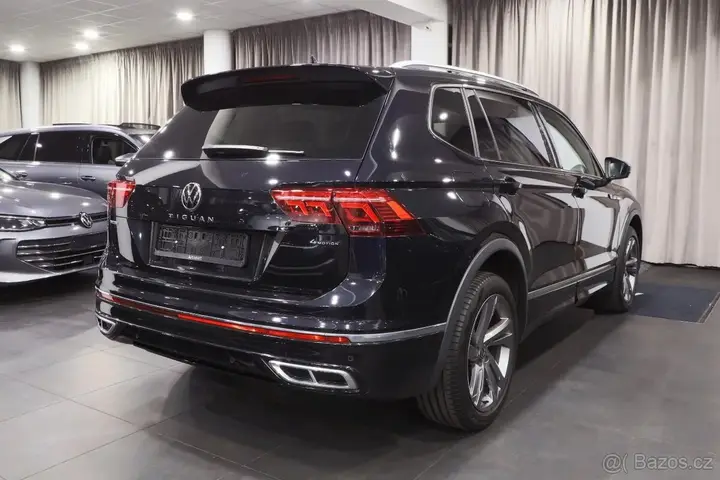 Volkswagen Tiguan Allspace 2022 photo 2