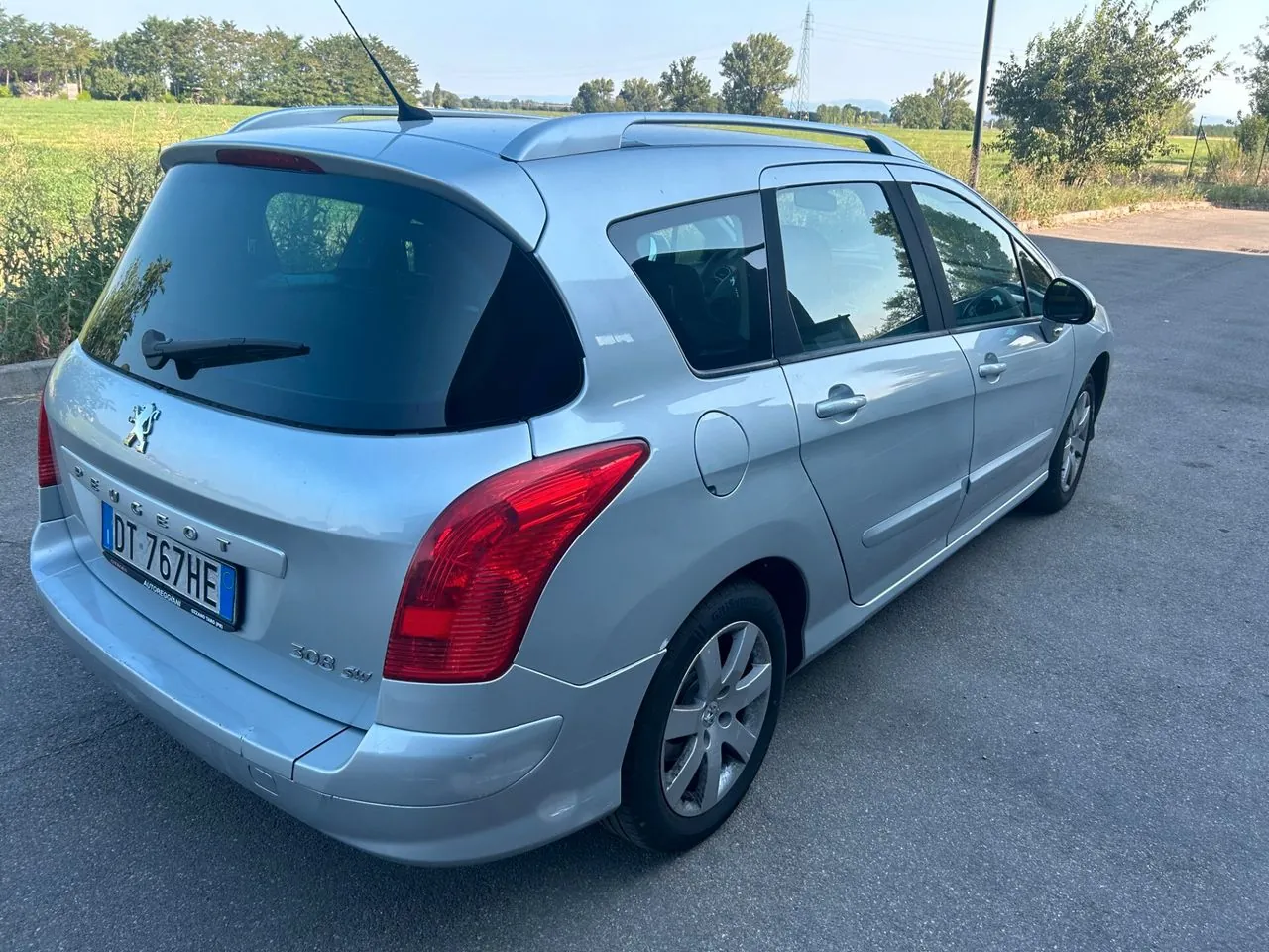 Peugeot 308 2008 photo 4