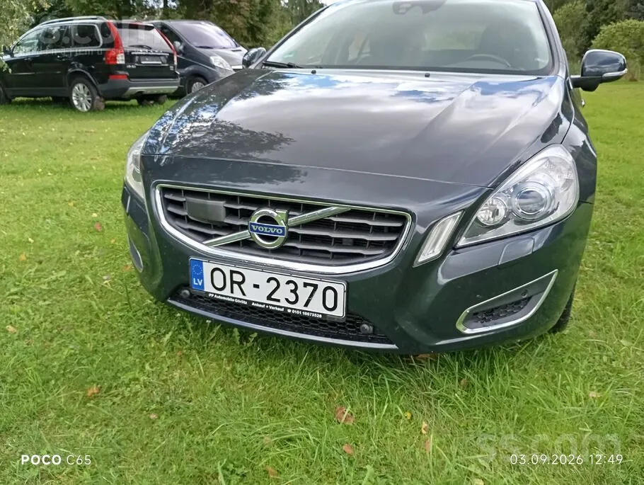 Volvo V60 2011 photo 2