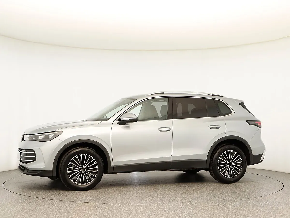 Volkswagen Tiguan 2024 photo 2
