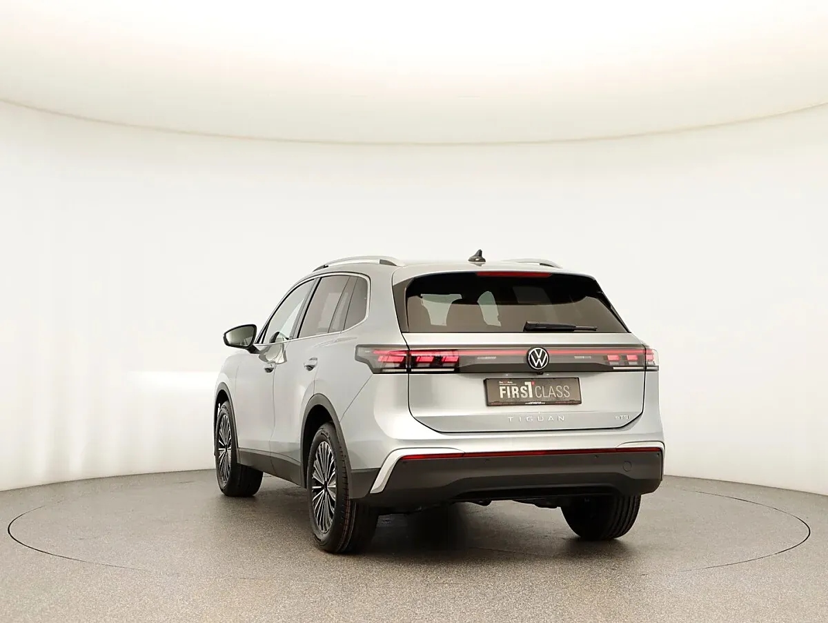 Volkswagen Tiguan 2024 photo 3