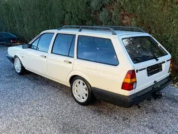 Volkswagen Passat 1987 photo 2