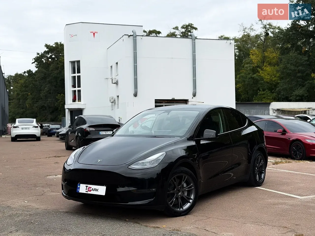Tesla Model Y 2024 photo 2