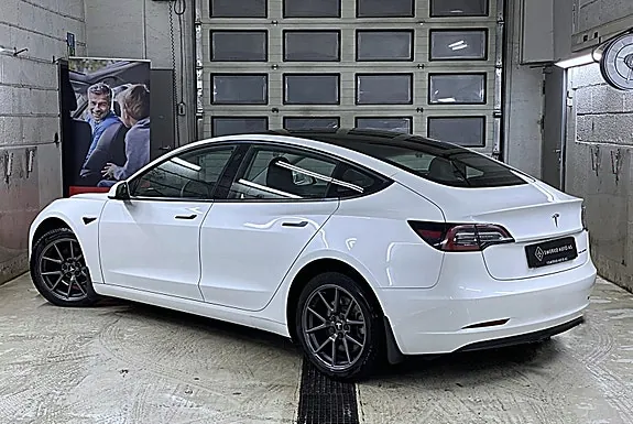 Tesla Model 3 2021 photo 5