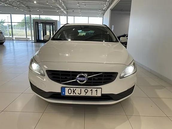 Volvo V60 2017 photo 2