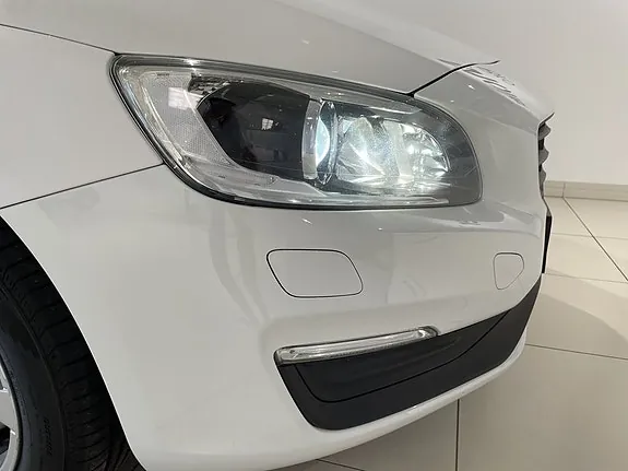 Volvo V60 2017 photo 4