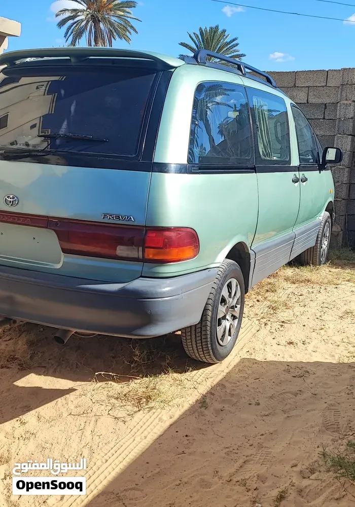Toyota Previa 1998 photo 2