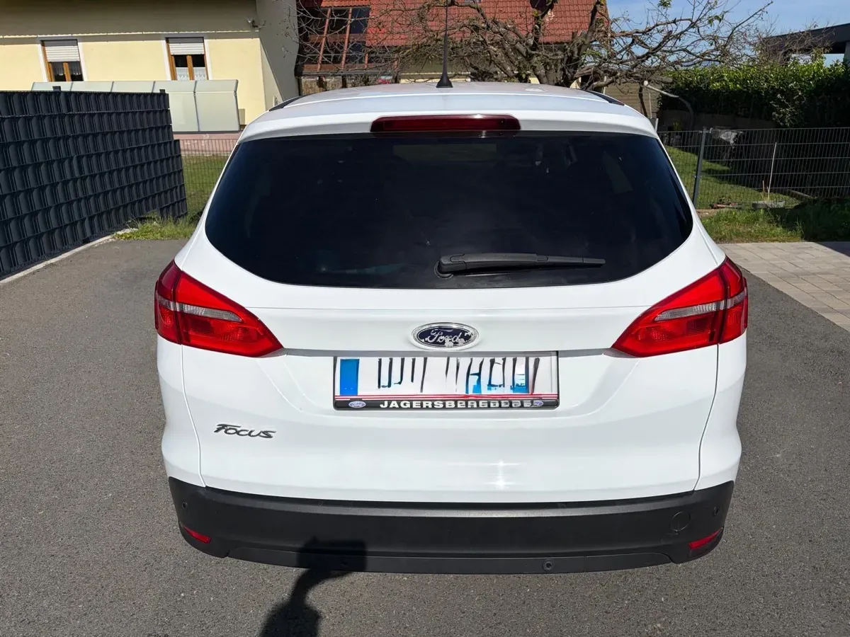Ford Focus 2015 photo 3