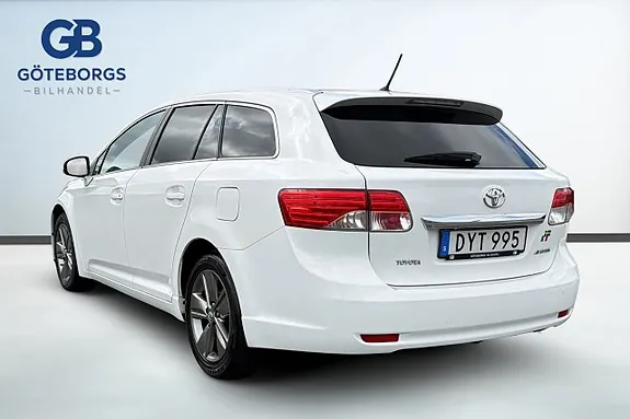Toyota Avensis 2015 photo 4