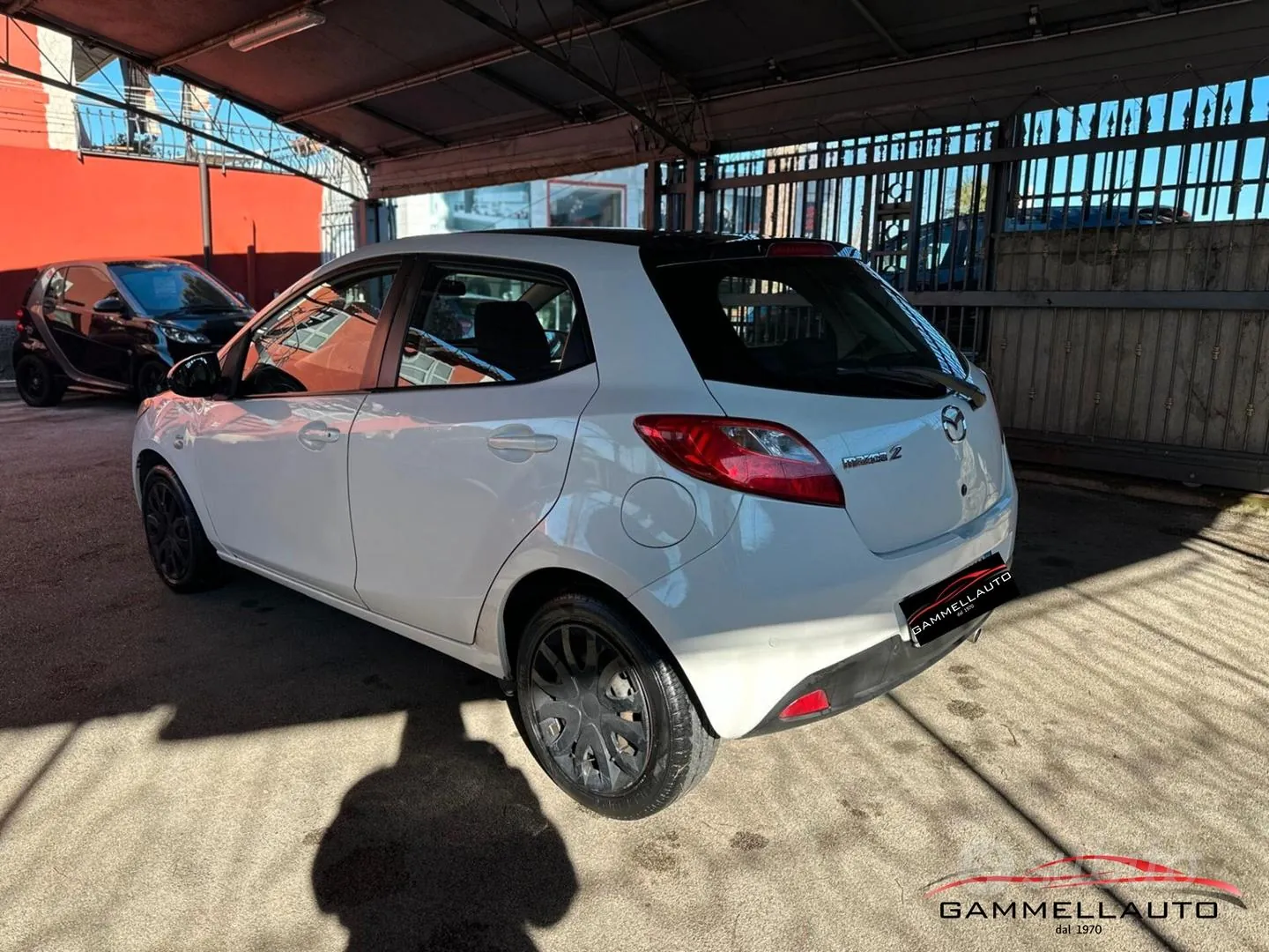 Mazda 2 2010 photo 4
