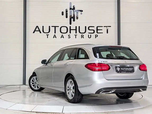Mercedes-Benz C200 2018 photo 2