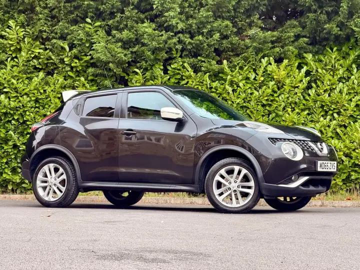 Nissan Juke 2015 photo 2
