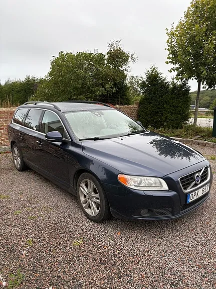 Volvo V70 2013 photo 2