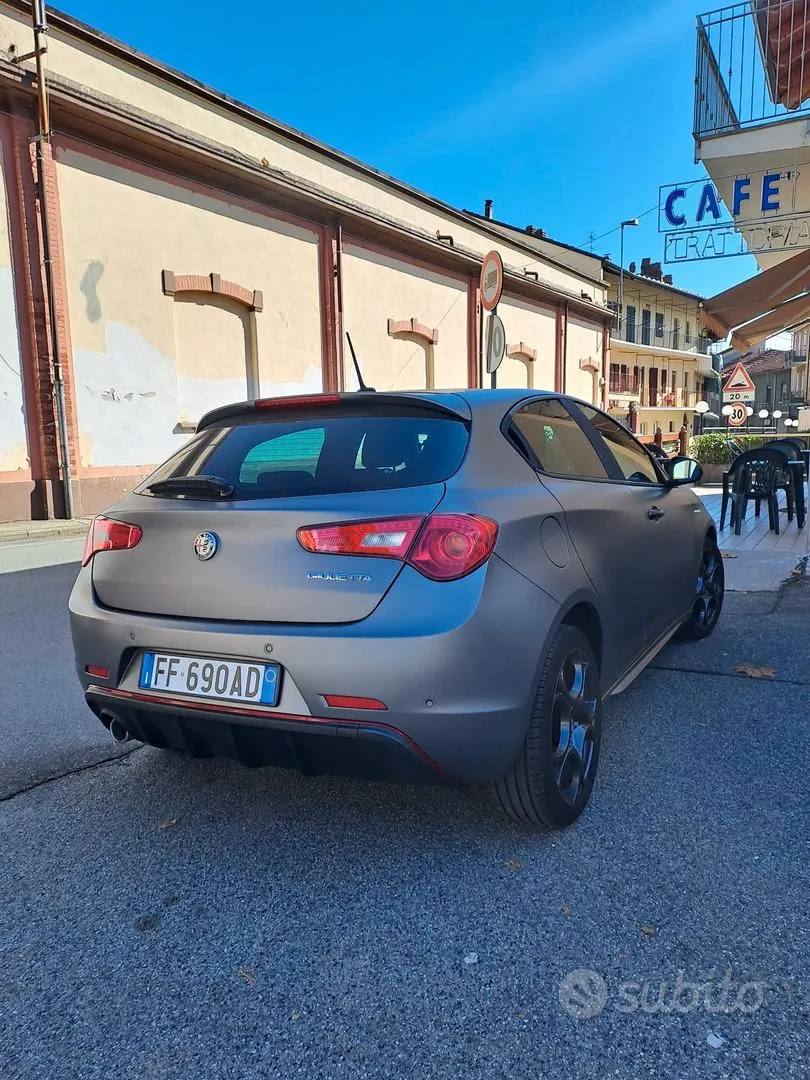 Alfa Romeo Giulietta 2016 photo 3