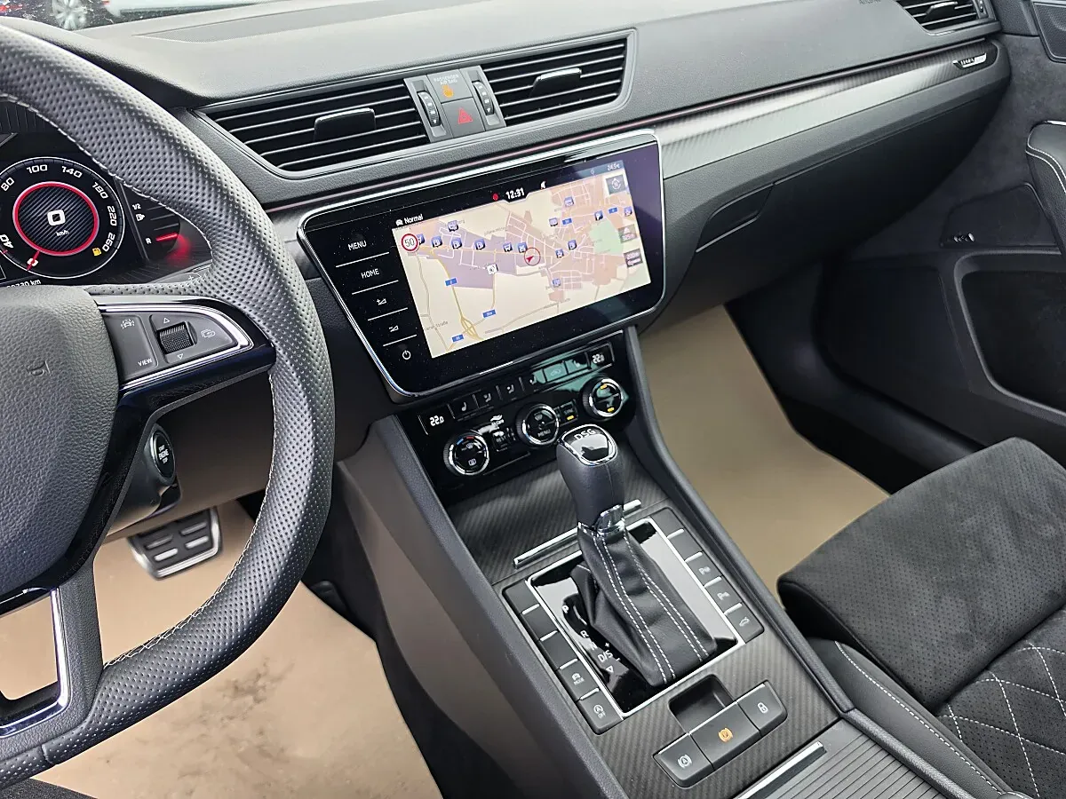 Skoda Superb 2020 photo 2