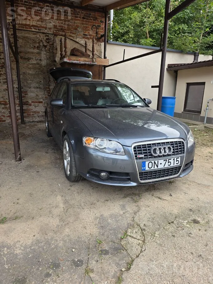 Audi A4 2005 photo 2