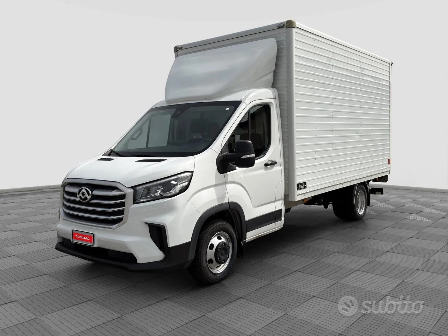 Maxus Deliver9