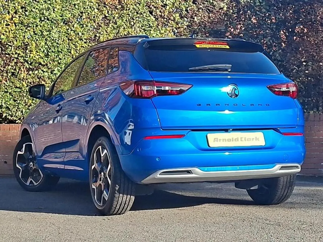 Vauxhall Grandland 2022 photo 2