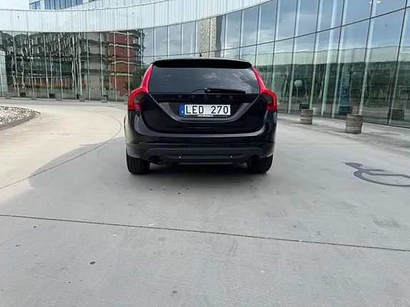 Volvo V60 2011 photo 2