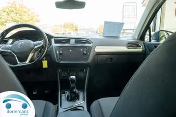 Volkswagen Tiguan 2021 photo 2