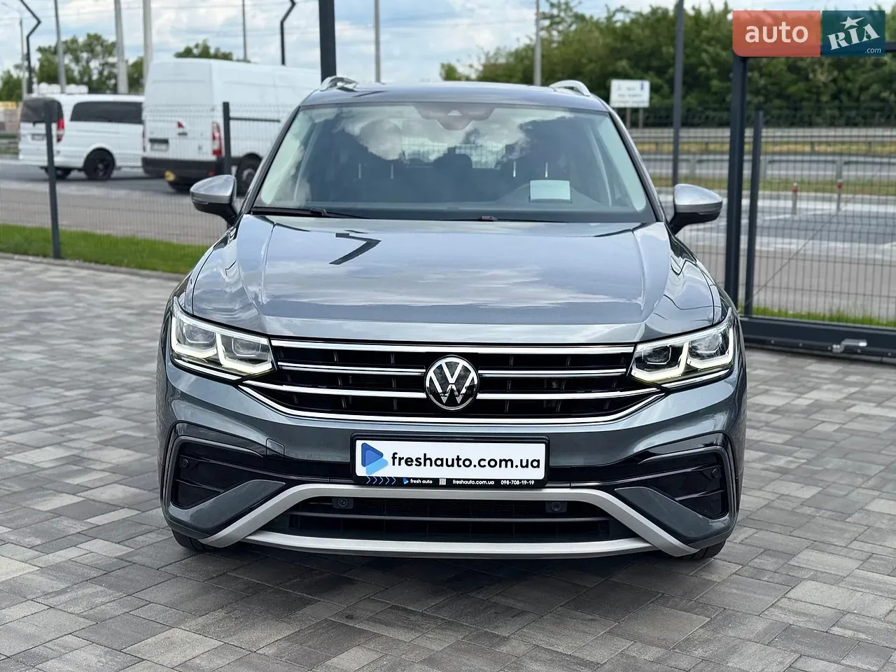 Volkswagen Tiguan Allspace 2022 photo 2