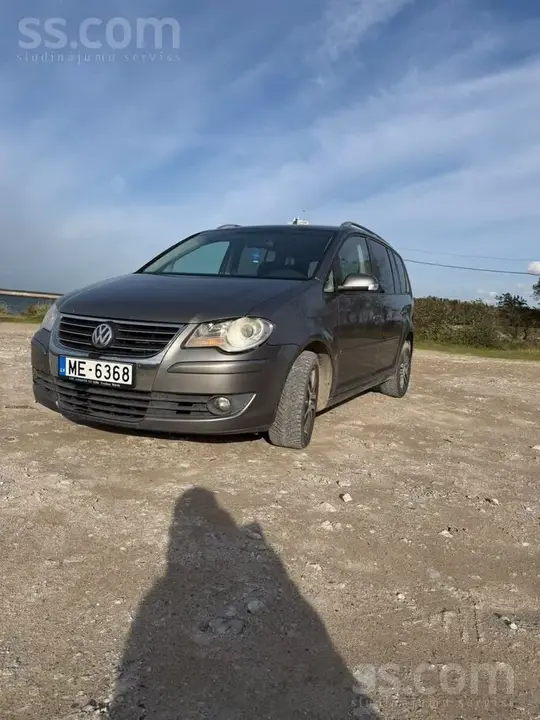 Volkswagen Touran 2008 photo 3