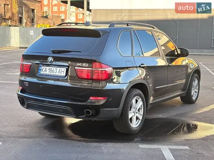 BMW X5 2012 photo 2