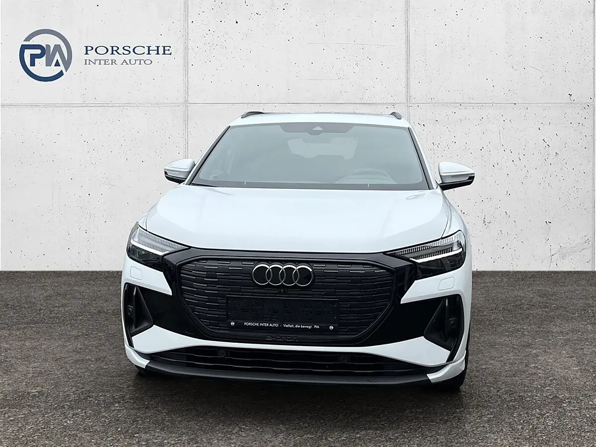 Audi Q4 2025 photo 2