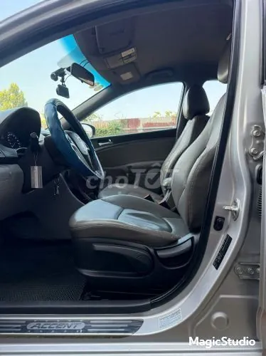 Hyundai Accent 2012 photo 3