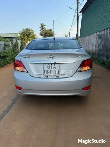 Hyundai Accent 2012 photo 2