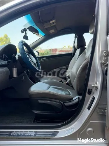 Hyundai Accent 2012 photo 4