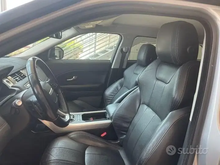 Land Rover Evoque 2018 photo 3