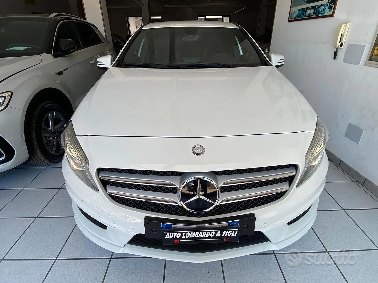 Mercedes-Benz A 200 2015 photo 4