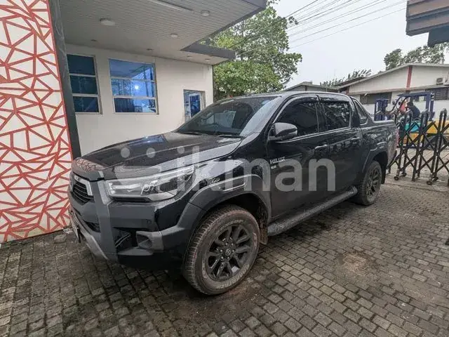 Toyota Hilux 2025 photo 3
