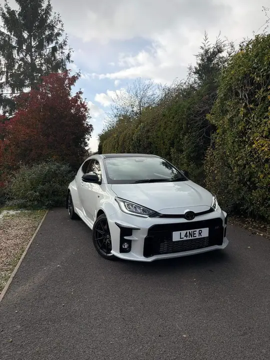 Toyota Yaris 2021 photo 2