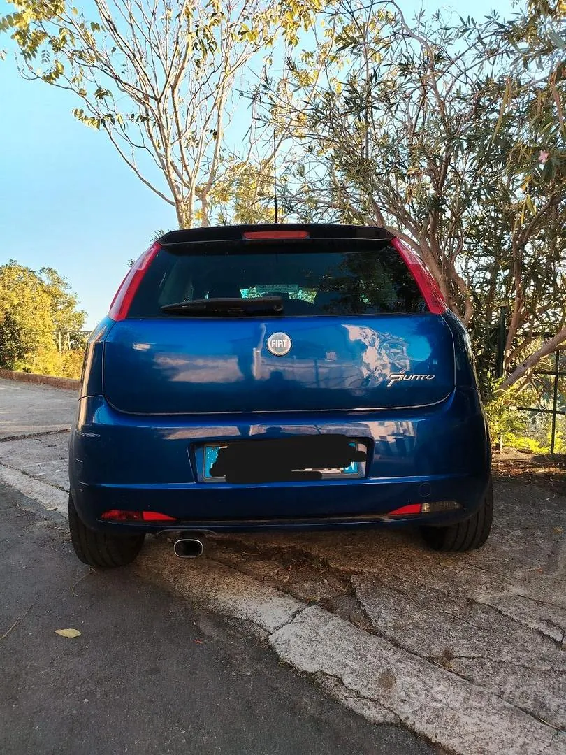 Fiat Grande Punto 2007 photo 2