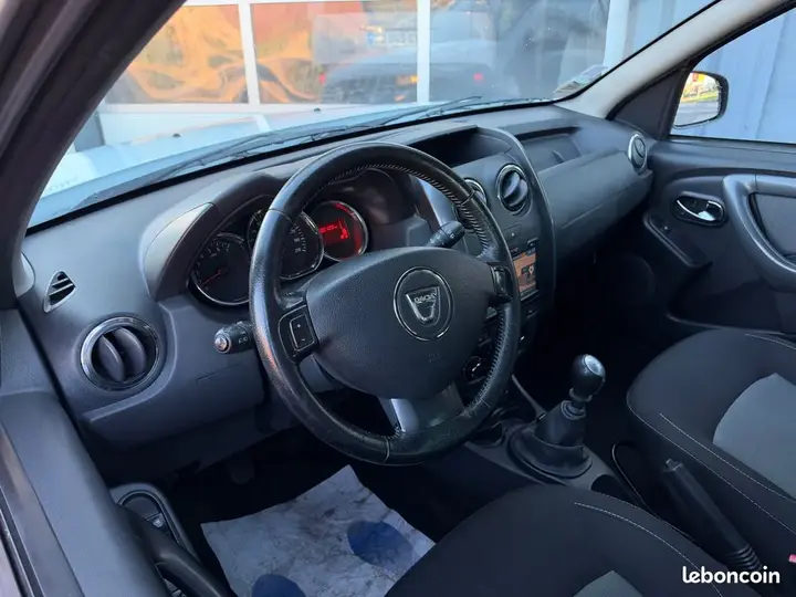 Dacia Duster 2016 photo 4