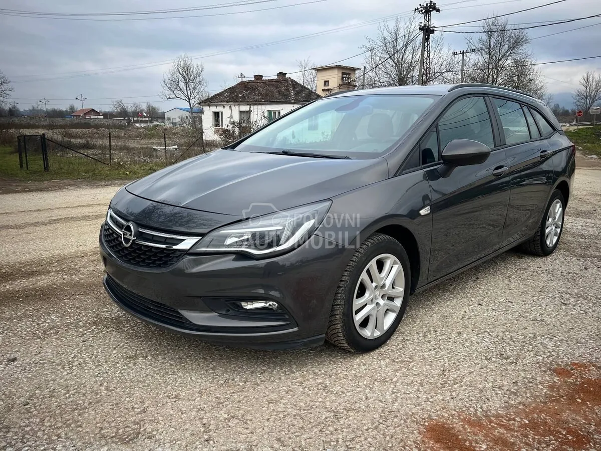 Opel Astra K 2016 photo 2