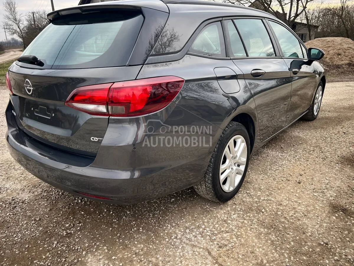 Opel Astra K 2016 photo 5