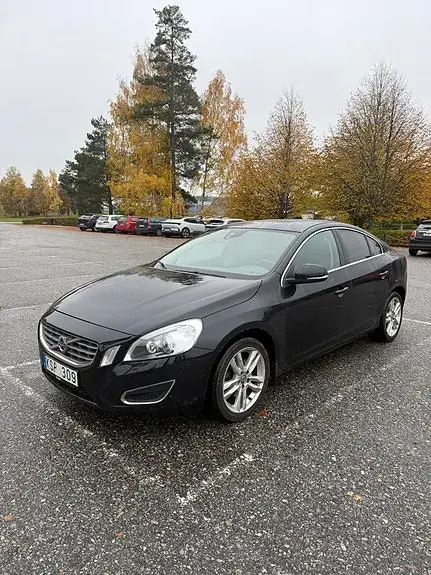 Volvo S60 2012 photo 2